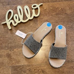 NEW Tommy Bahama Trevor Straw Woven Sandal